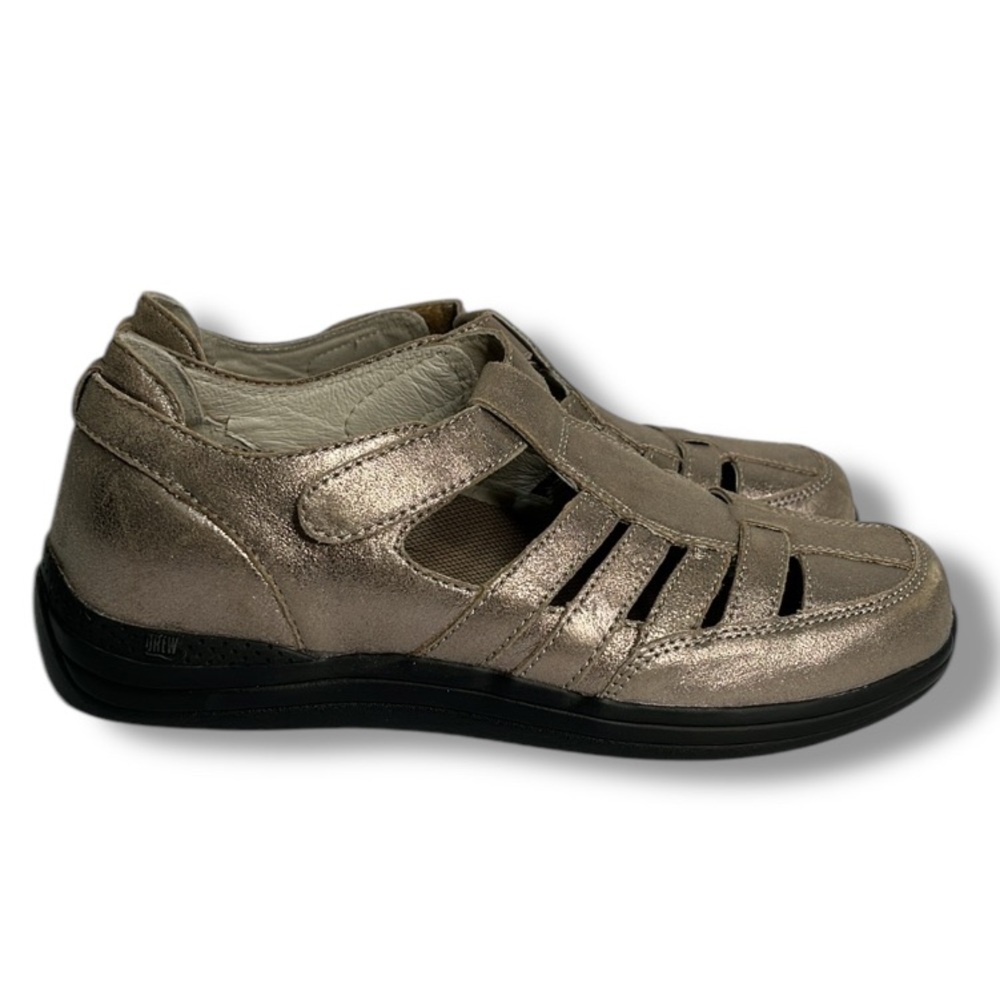 Drew Women's Ginger Metallic Strap Shoes Size 7.5 Strappy Slip On Loafer Gold
